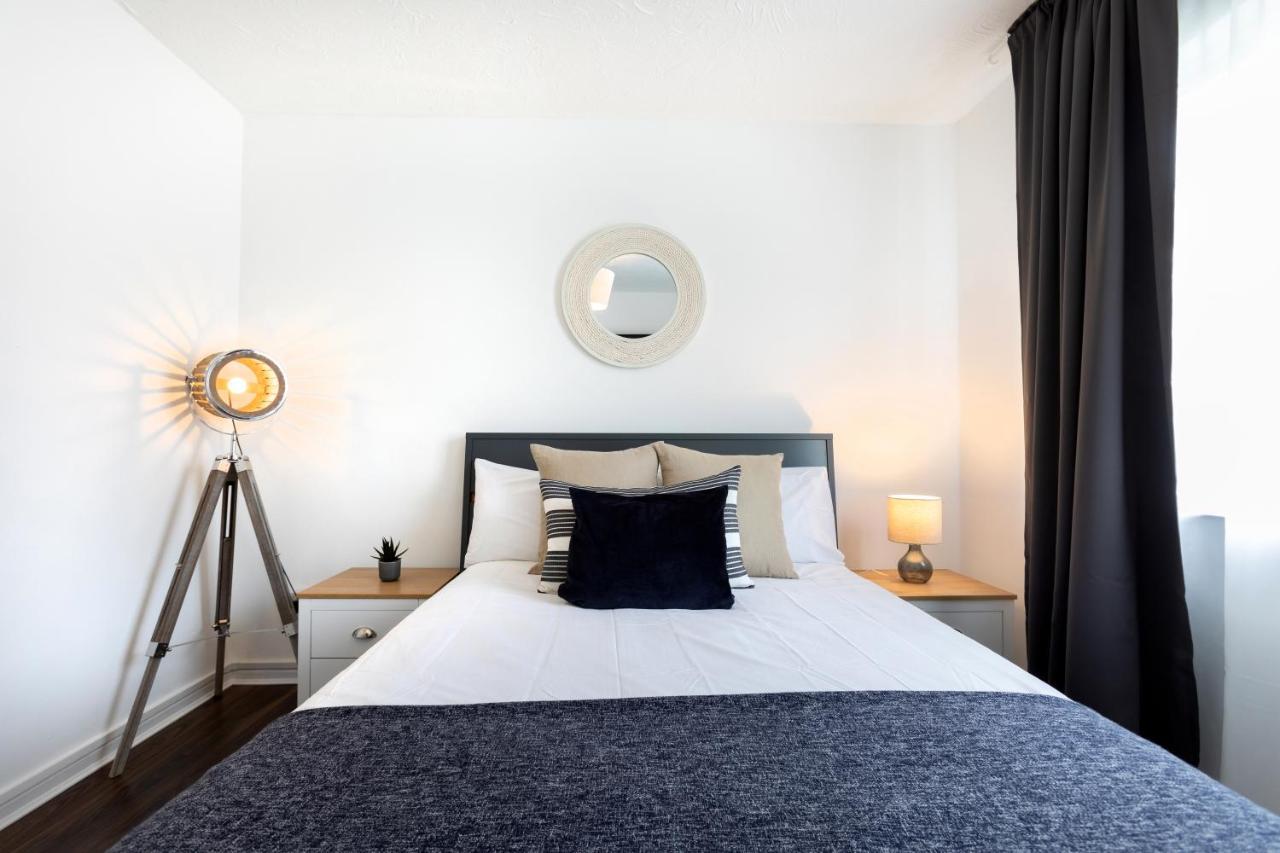 1-Bedroom Apartment With A Private Garden, Beach 5-Min Walk Weymouth Chambre photo